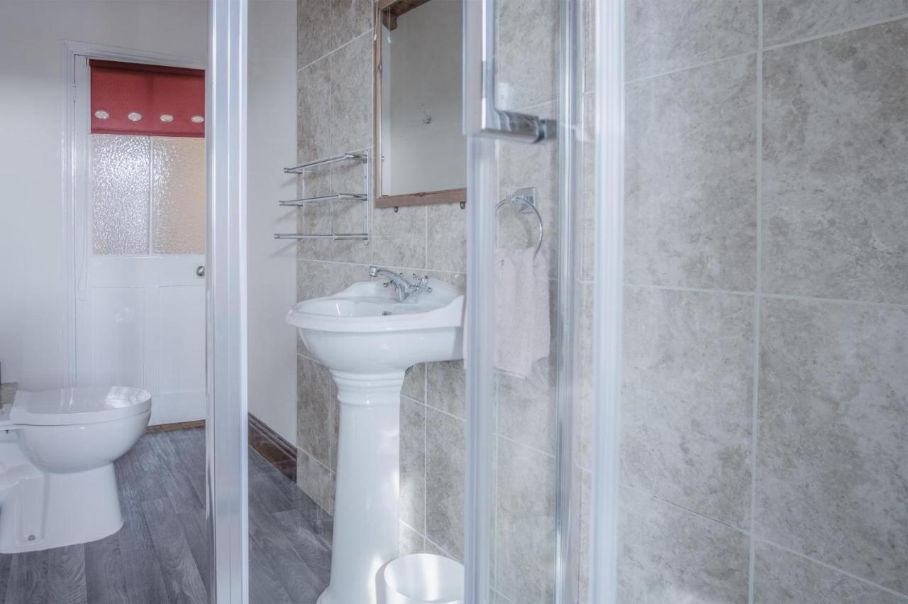 Dragons Den - 2 Bedroom Apartment - United Kingdom Buitenkant foto